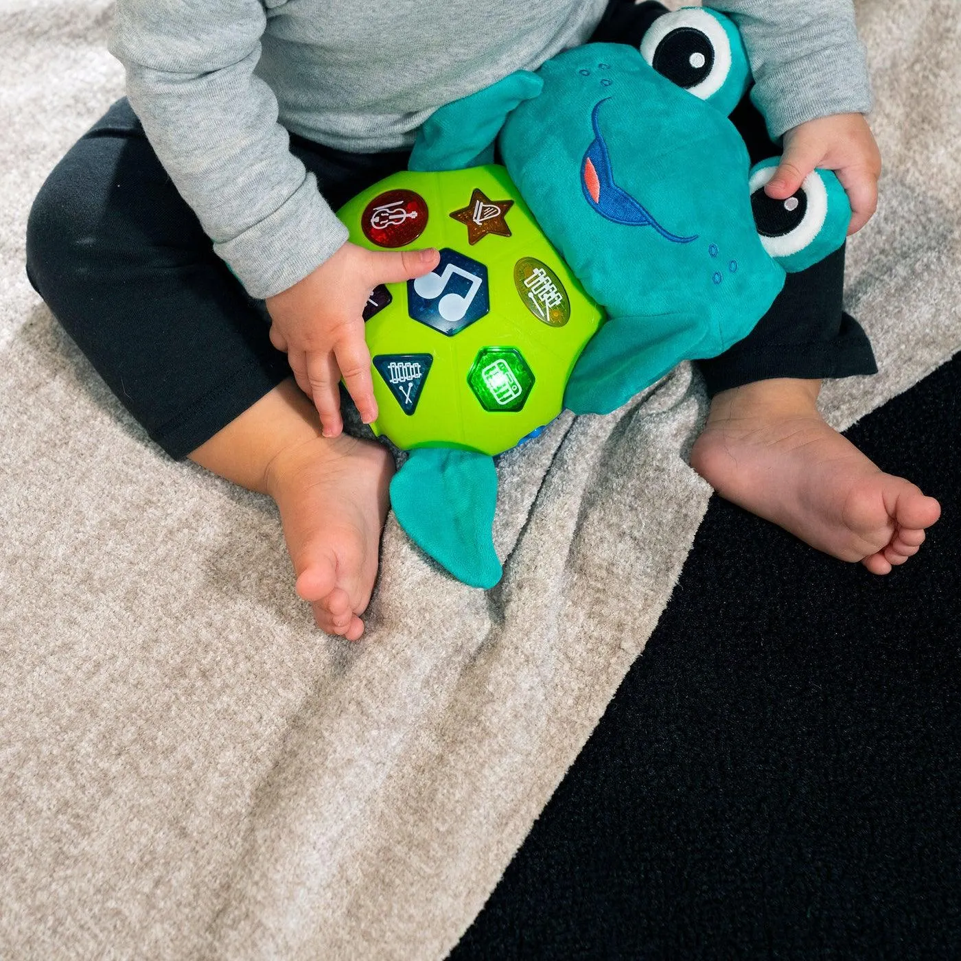 Baby Einstein Neptune’s Cuddly Composer™ Musical Discovery Toy