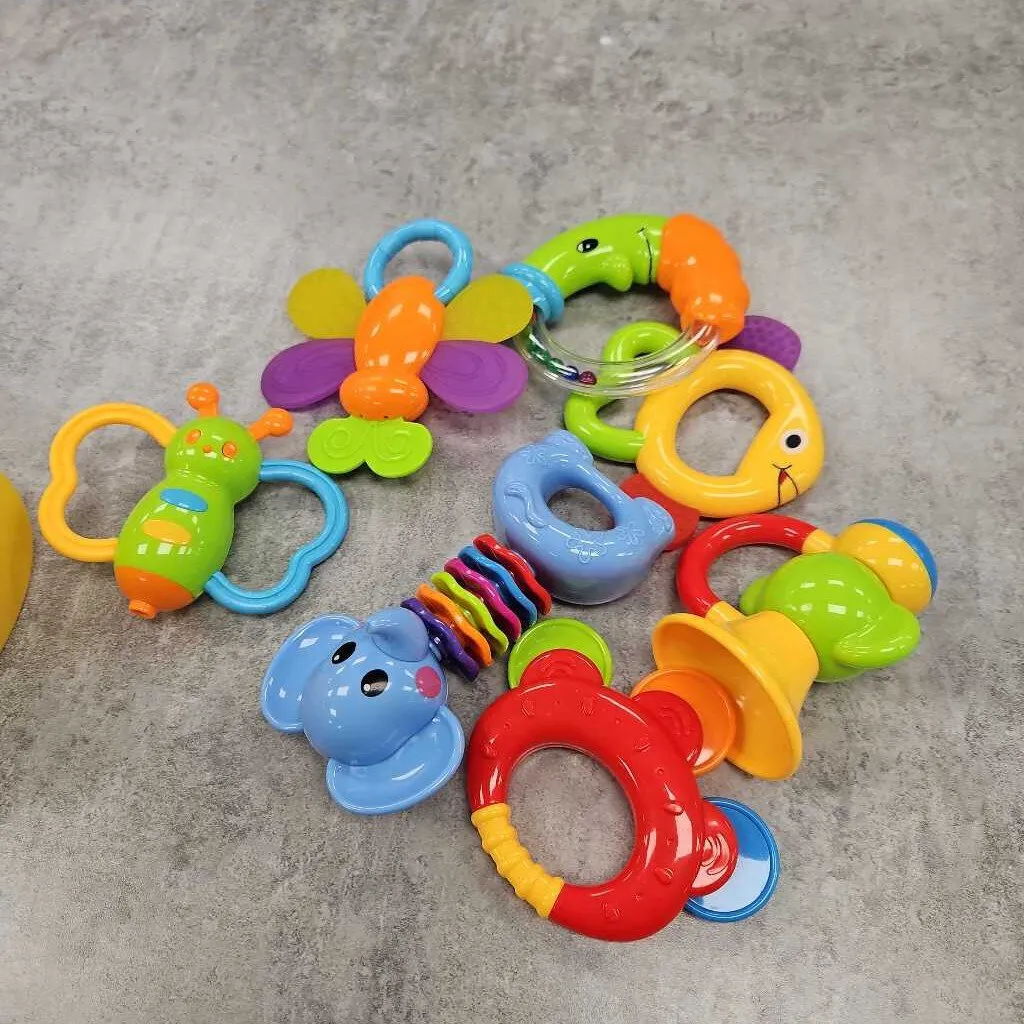 BABY RATTLE SET